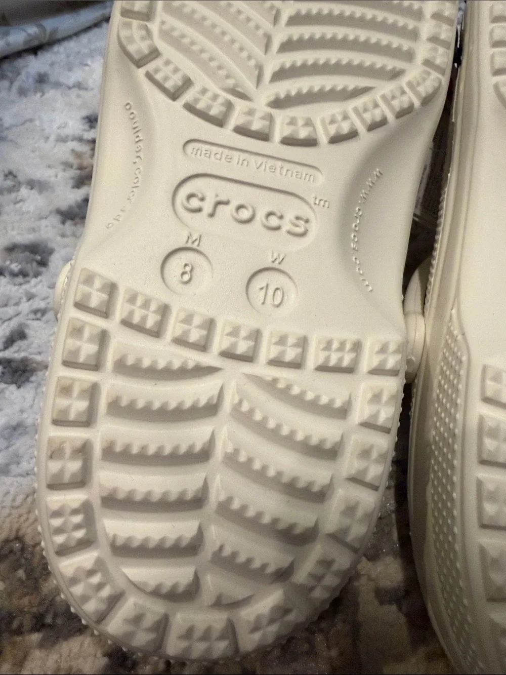 NWT CROCS M-8/W-10 Classic Clog in White